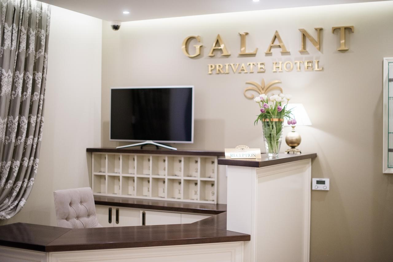 Galant Hotel Truskavets Dış mekan fotoğraf